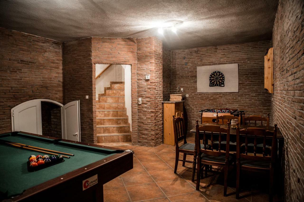 Hotel Berger Pince-Vendeghaz, Hajosi Pincek Zewnętrze zdjęcie